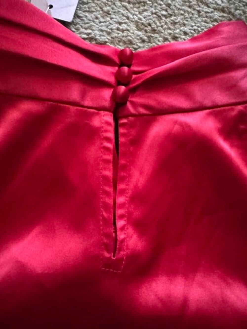 Ann Taylor Petites 12P Women's Red Satin Twist Neck Sleeveless Blouse NWT - Picture 3 of 6